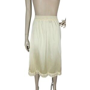 Vintage OLGA Secret Hug Wide Lace Trim Midi Half Skirt Style 963 Size Small NEW